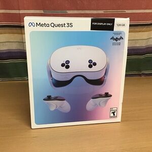 Original Meta Quest 3S 128GB Empty Retail Display Only Box – Box Only